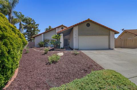 1455 Pine Rdg, Oceanside, CA 92056 photo 2