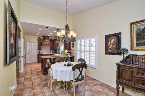2599 Magellan Ln, Vista, CA 92081 photo 15