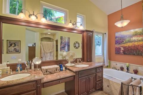 2599 Magellan Ln, Vista, CA 92081 photo 10