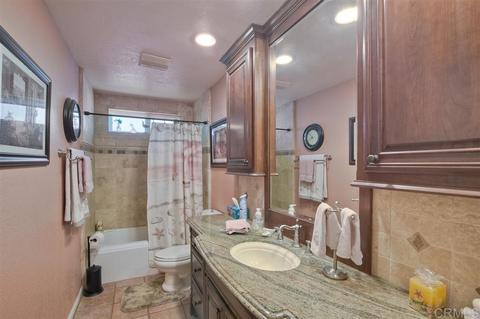 2599 Magellan Ln, Vista, CA 92081 photo 13