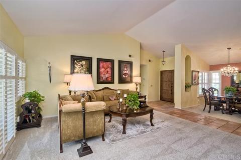 2599 Magellan Ln, Vista, CA 92081 photo 4
