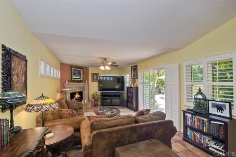 2599 Magellan Ln, Vista, CA 92081 photo 14