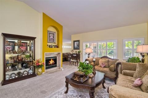 2599 Magellan Ln, Vista, CA 92081 photo 3