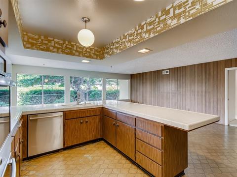 8458 Cliffridge Ave, La Jolla, CA 92037 photo 10