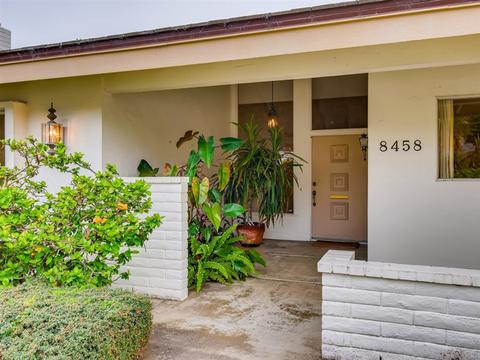 8458 Cliffridge Ave, La Jolla, CA 92037 photo 2