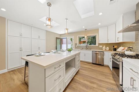 838 B Ave, Coronado, CA 92118 photo 12