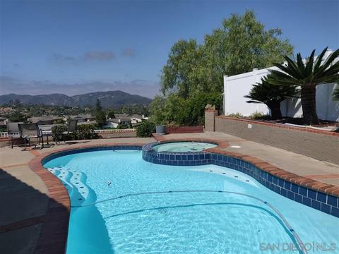 1513 Eagle Gln, Escondido, CA 92029 photo 2