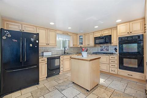 8015 Morocco Dr, La Mesa, CA 91942 photo 12