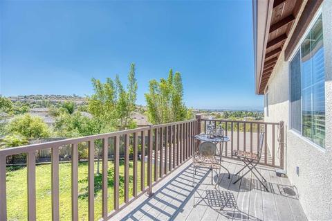 1050 Bells Dr, Oceanside, CA 92057 photo 2