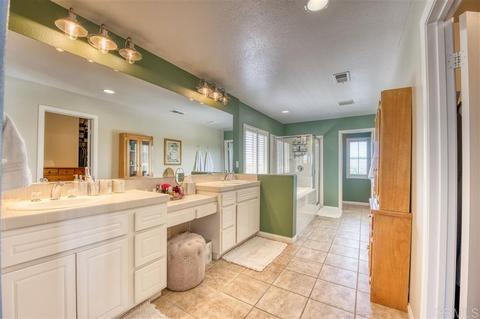1050 Bells Dr, Oceanside, CA 92057 photo 11