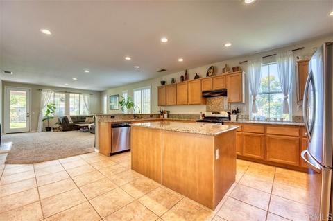 1050 Bells Dr, Oceanside, CA 92057 photo 5