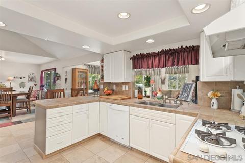 2101 Valley Rd, Oceanside, CA 92056 photo 12