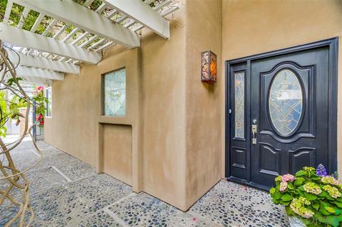 740 Genter St, La Jolla, CA 92037 photo 2