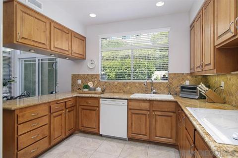 1541 Caminito Solidago, La Jolla, CA 92037 photo 6