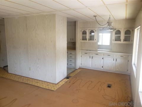 1010 E Bobier #162, Vista, CA 92084 photo 2