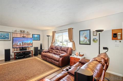 3217 Carolyn Cir, Oceanside, CA 92054 photo 3