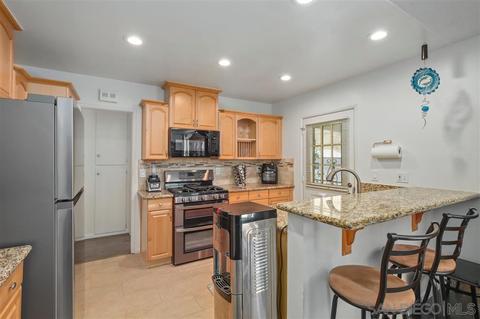 3217 Carolyn Cir, Oceanside, CA 92054 photo 10