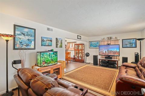 3217 Carolyn Cir, Oceanside, CA 92054 photo 2