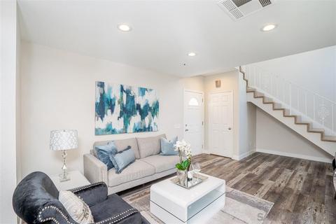 2560 Bancroft Dr #2, Spring Valley, CA 91977 photo 2