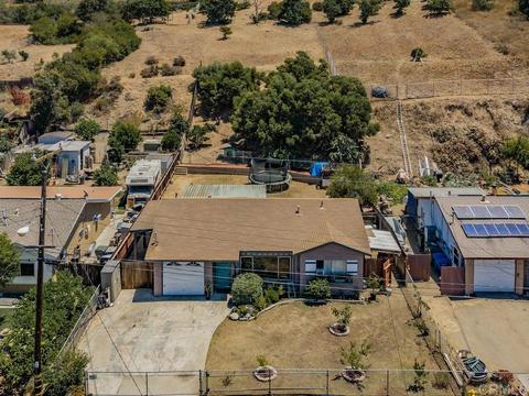 333 Cananea St, Vista, CA 92084 photo 1