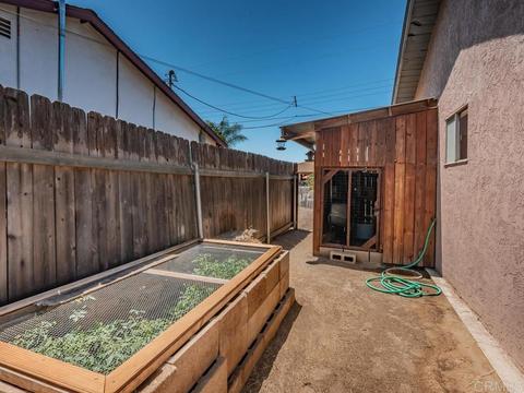 333 Cananea St, Vista, CA 92084 photo 8