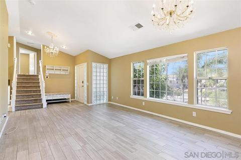 595 E Bobier Dr, Vista, CA 92084 photo 12