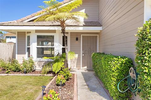 5277 Wohlford St, Oceanside, CA 92056 photo 2