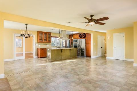 7906 Cinnabar Dr, La Mesa, CA 91941 photo 7