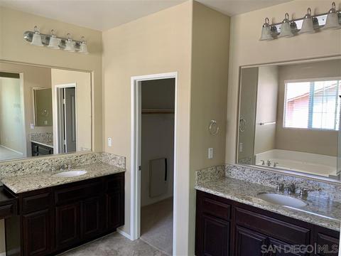 1025 Augusta Cir, Oceanside, CA 92057 photo 11