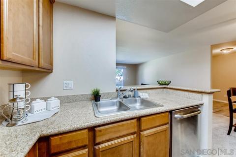 432 Edgehill Ln #59, Oceanside, CA 92054 photo 11