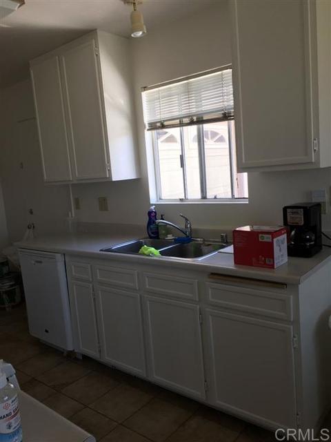 396 San Dimas, Oceanside, CA 92057 photo 3