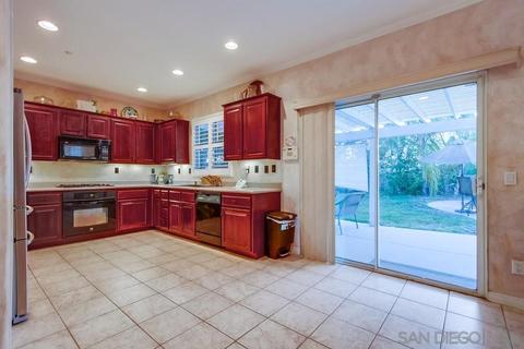 345 Natalie Way, Fallbrook, CA 92028 photo 12