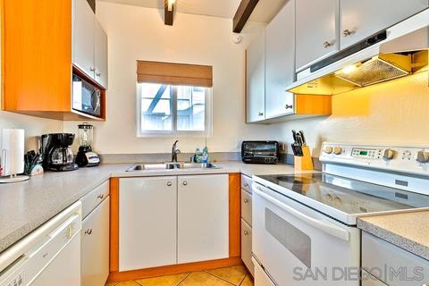339 Rosemont St, La Jolla, CA 92037 photo 6