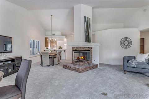579 Edgewater, Oceanside, CA 92057 photo 4