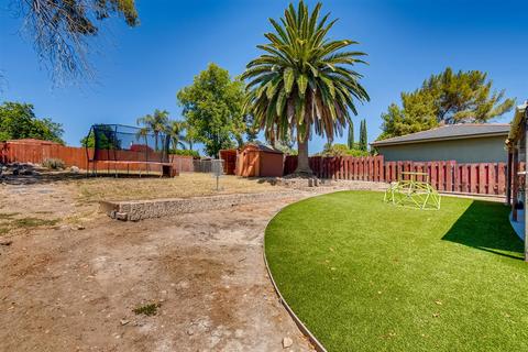 4664 Dana Dr, La Mesa, CA 91942 photo 23