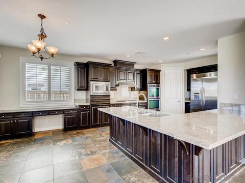 1050 Village Dr, Oceanside, CA 92057 photo 5