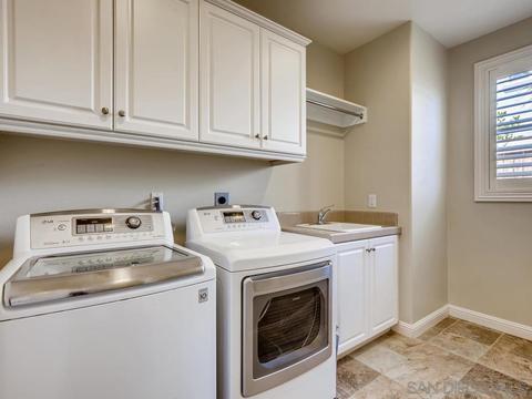 1050 Village Dr, Oceanside, CA 92057 photo 18