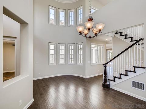 1050 Village Dr, Oceanside, CA 92057 photo 2