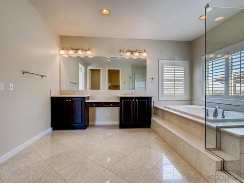 1050 Village Dr, Oceanside, CA 92057 photo 16
