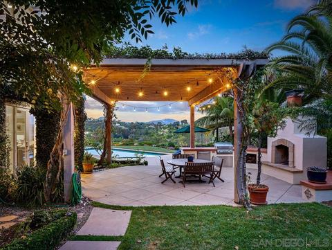 945 Dove Run Rd, Encinitas, CA 92024 photo 2