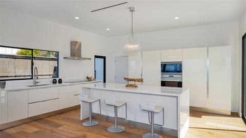6554 Manana Pl, La Jolla, CA 92037 photo 9