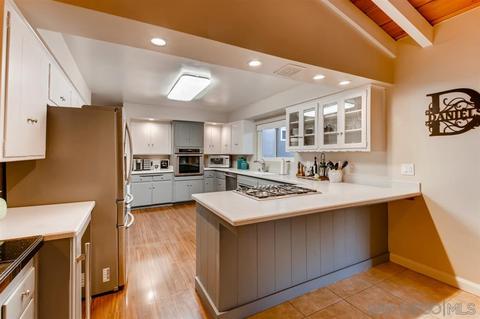 10717 Prince Ln, La Mesa, CA 91941 photo 6