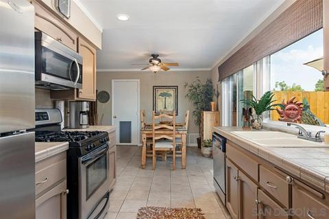 1353 Saddleview Ct, El Cajon, CA 92019 photo 12