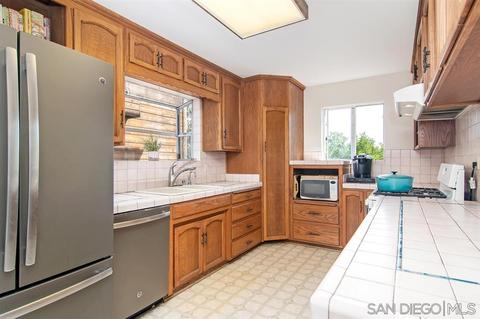 8030 Morocco Dr, La Mesa, CA 91942 photo 10