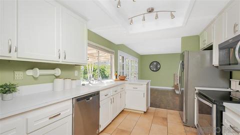 3237 Vista Cielo Ln, Spring Valley, CA 91978 photo 9