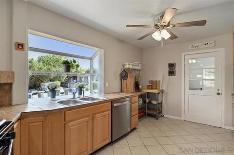 289 Lilac Dr, El Cajon, CA 92021 photo 10