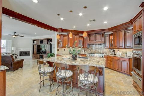 6877 Mimosa Dr, Carlsbad, CA 92011 photo 6
