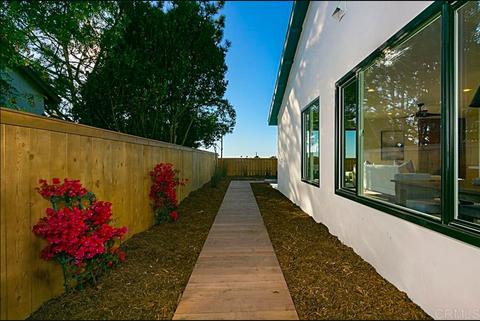 1836 Pariva, Cardiff, CA 92007 photo 21