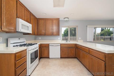 2534 Bradley St, Oceanside, CA 92056 photo 9