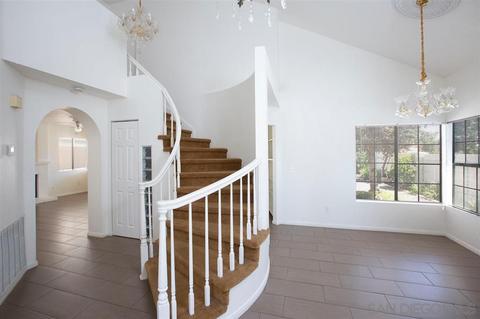 2124 Stonecreek Pl, Chula Vista, CA 91913 photo 2